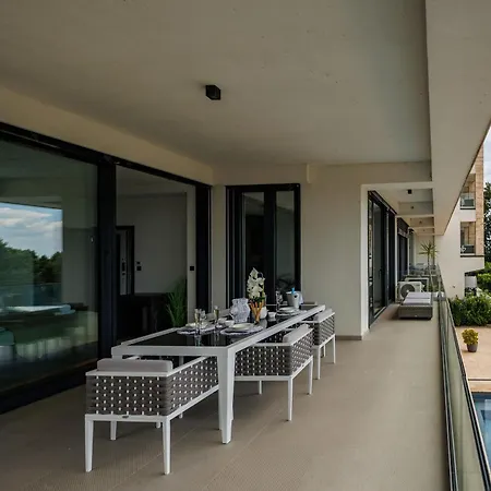 Apartamento Panorama Corner - Pool, Sauna, Parking