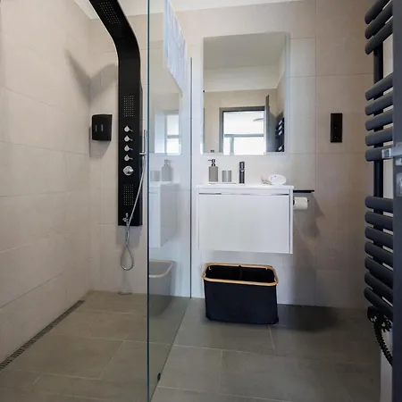 Panorama Corner - Pool, Sauna, Parking