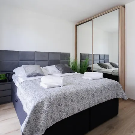 Apartamento Panorama Corner - Pool, Sauna, Parking Alsóörs