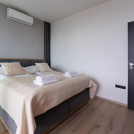 Apartamento Panorama Corner - Pool, Sauna, Parking