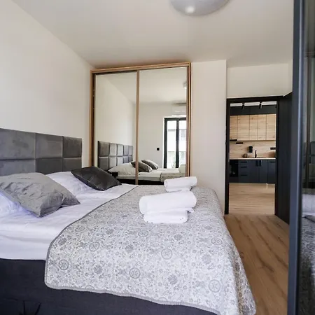 Panorama Corner - Pool, Sauna, Parking Apartment