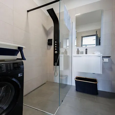 Panorama Corner - Pool, Sauna, Parking *