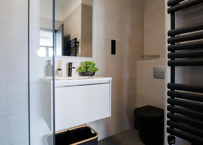 Panorama Corner - Pool, Sauna, Parking アパート