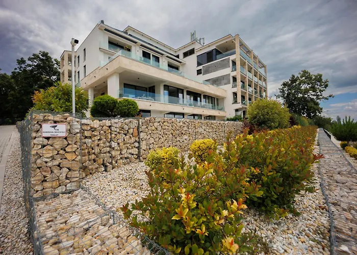 Panorama Corner - Pool, Sauna, Parking アパート *