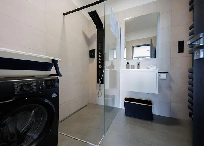 Panorama Corner - Pool, Sauna, Parking *