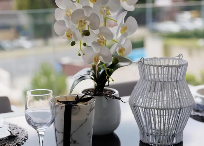 Panorama Corner - Pool, Sauna, Parking アパート